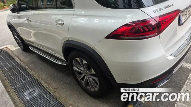 Mercedes-Benz GLE-Class — Фото автомобиля 8
