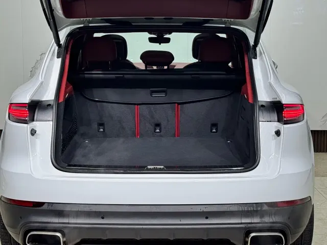 Porsche Cayenne — Фото автомобиля 21