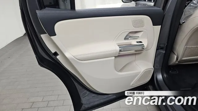 Mercedes-Benz EQB — Фото автомобиля 25