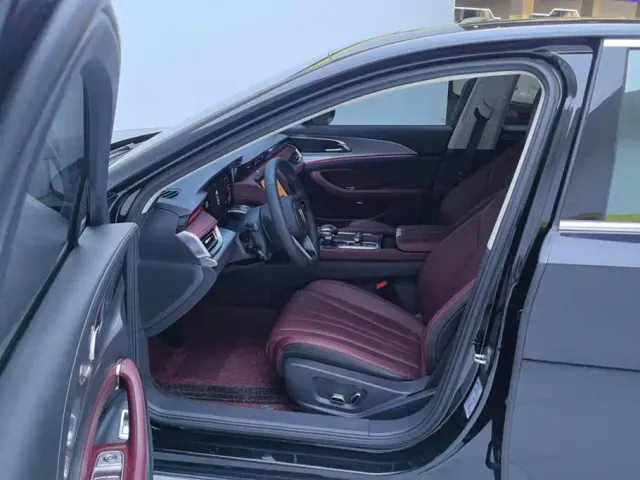Hongqi H5 — Фото автомобиля 9