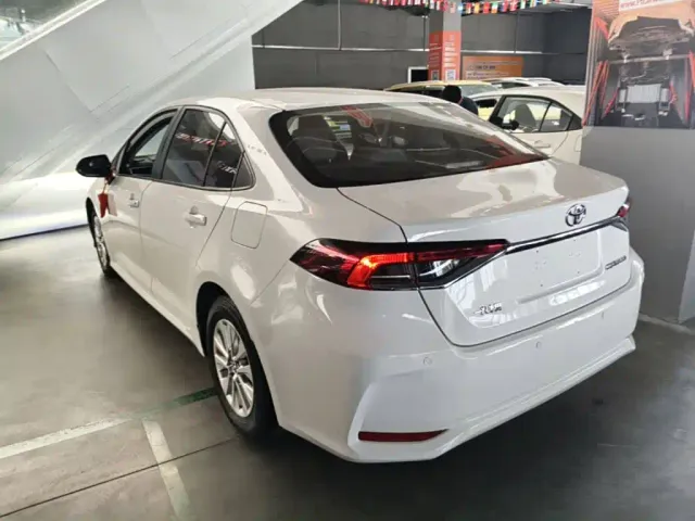 Toyota Corolla — Фото автомобиля 4