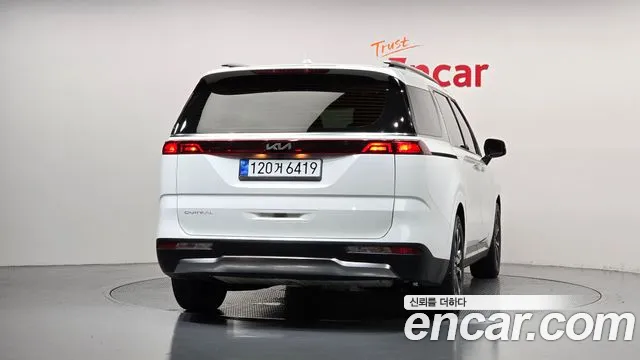 Kia Carnival 4th Gen — Фото автомобиля 4