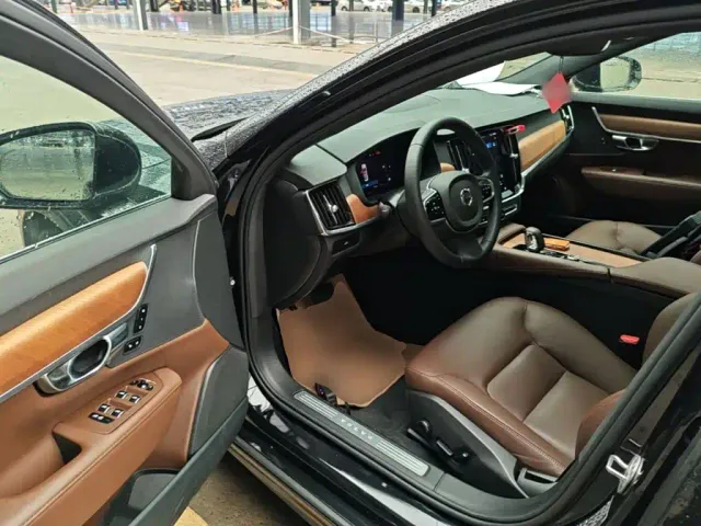 Volvo S90 — Фото автомобиля 15