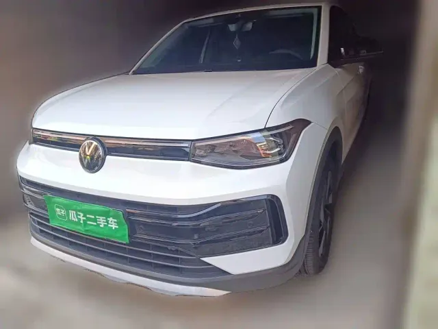 Фотография автомобиля — Volkswagen Tharu