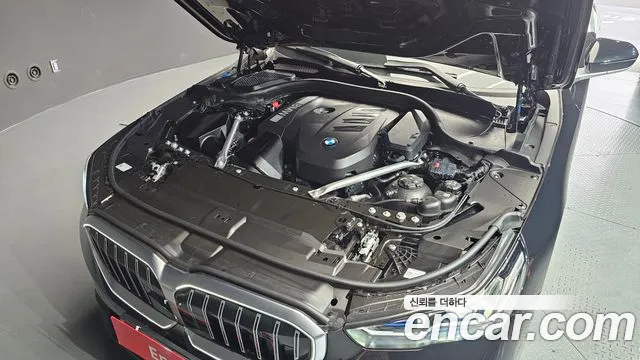 BMW 5 Series G60 — Фото автомобиля 9