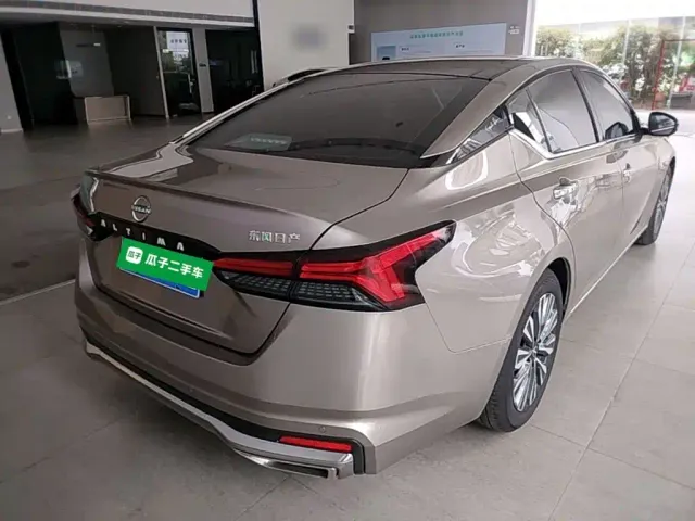 Nissan Teana — Фото автомобиля 6