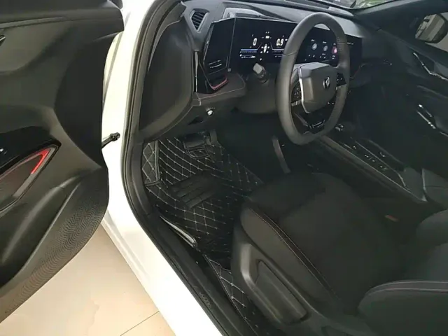 Changan X5 Plus — Фото автомобиля 15