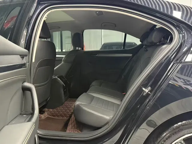 Skoda Superb — Фото автомобиля 5