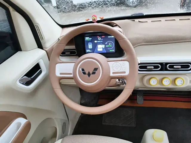 Wuling Hongguang Mini EV — Фото автомобиля 10