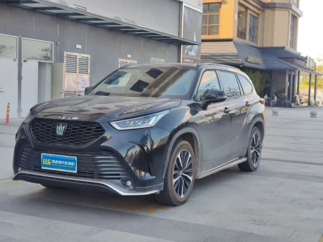 Фотография автомобиля — Toyota Crown Kluger
