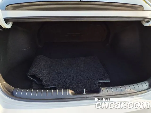 Hyundai Avante CN7 — Фото автомобиля 19