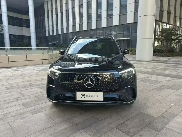 Mercedes-Benz EQB — Фото автомобиля 2