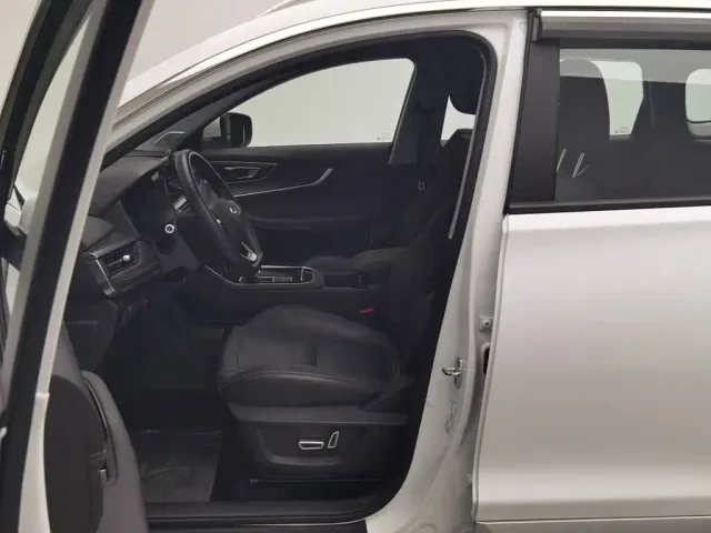 Chery Tiggo 8 — Фото автомобиля 10