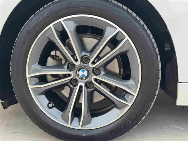 BMW 1 Series — Фото автомобиля 15