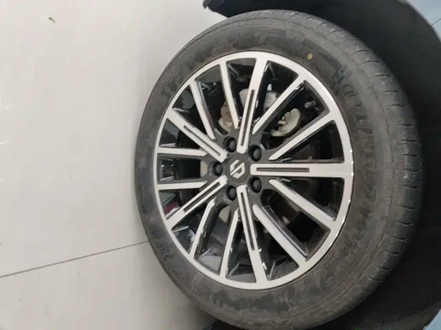 Leapmotor B10 — Фото автомобиля 22