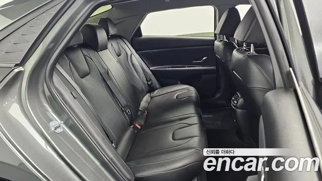 Hyundai AVANTE Новый Avante (CN7) — Фото автомобиля 11