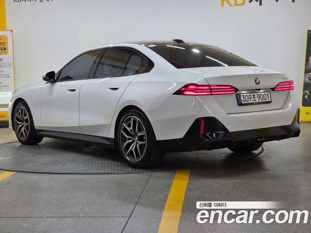 BMW 5-Series — Фото автомобиля 2