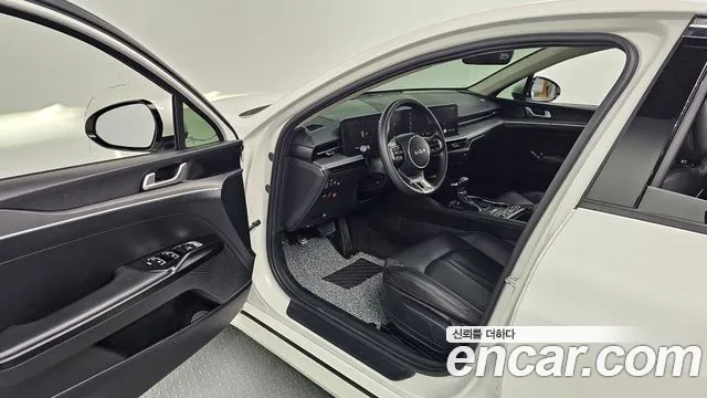 Kia K5 Новый K5 3 поколение 2.0 LPi(Для проката) — Фото автомобиля 10