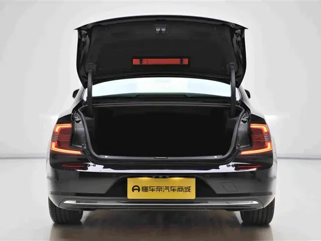 Volvo S90 — Фото автомобиля 10