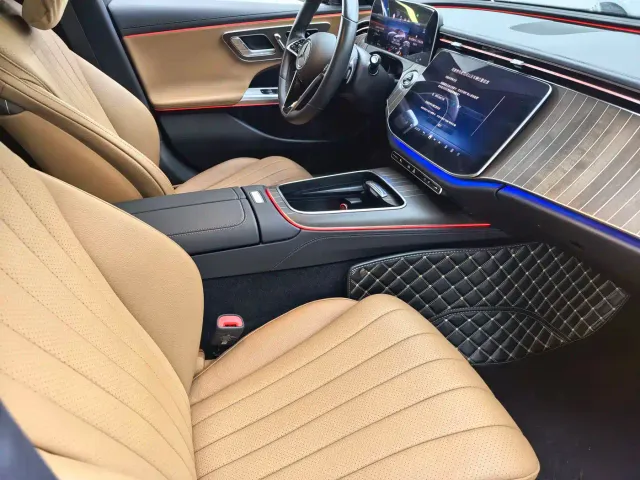 Mercedes-Benz E-Class — Фото автомобиля 9