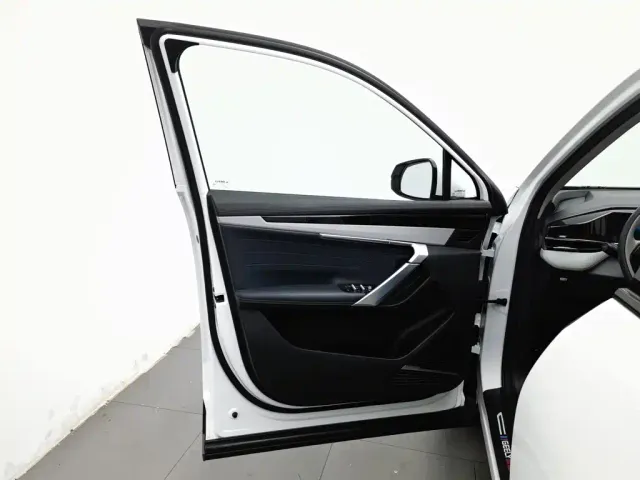 Geely Boyue L — Фото автомобиля 8
