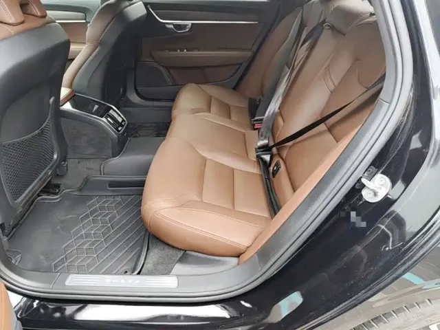 Volvo S90 — Фото автомобиля 21