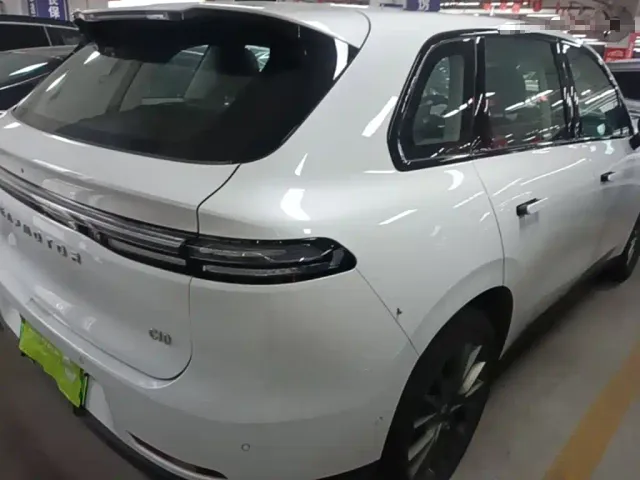 Leapmotor C10 — Фото автомобиля 6