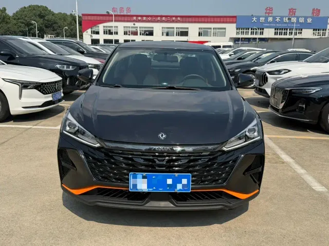 Dongfeng Yixuan — Фото автомобиля 2