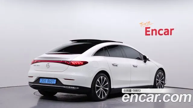 Mercedes-Benz EQE — Фото автомобиля 2