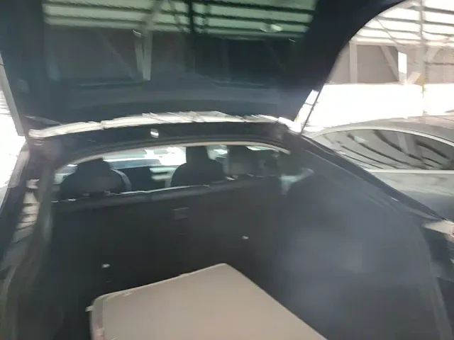 Tesla Model Y — Фото автомобиля 18