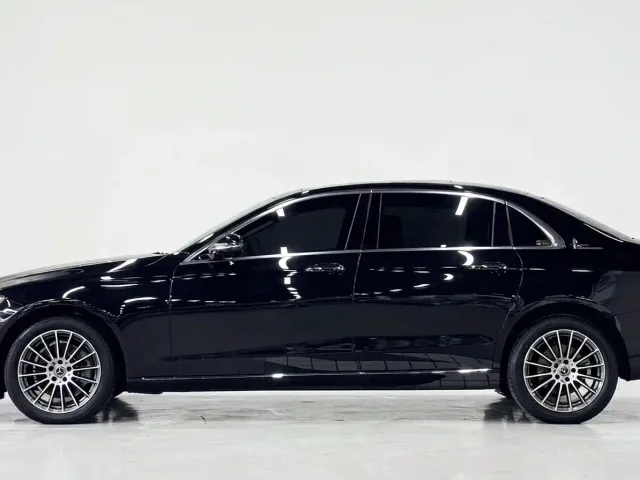 Mercedes-Benz E-Class — Фото автомобиля 3