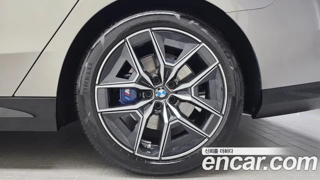 BMW 5 Series G60 — Фото автомобиля 21