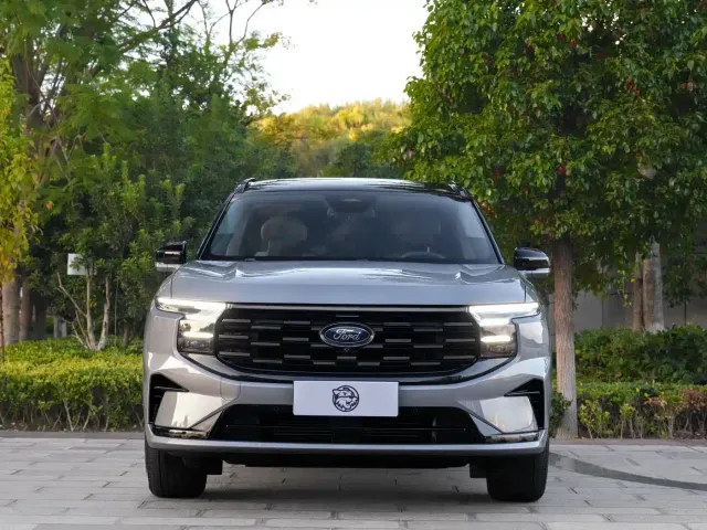Ford Edge — Фото автомобиля 2