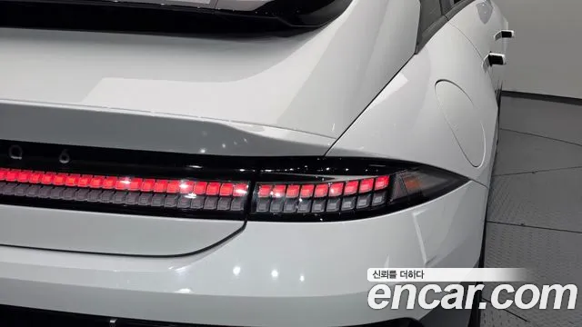 Hyundai Ioniq 6 — Фото автомобиля 8