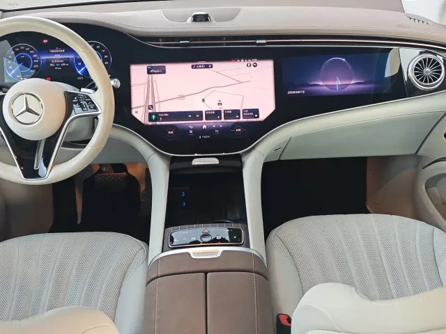 Mercedes-Benz EQS SUV — Фото автомобиля 11