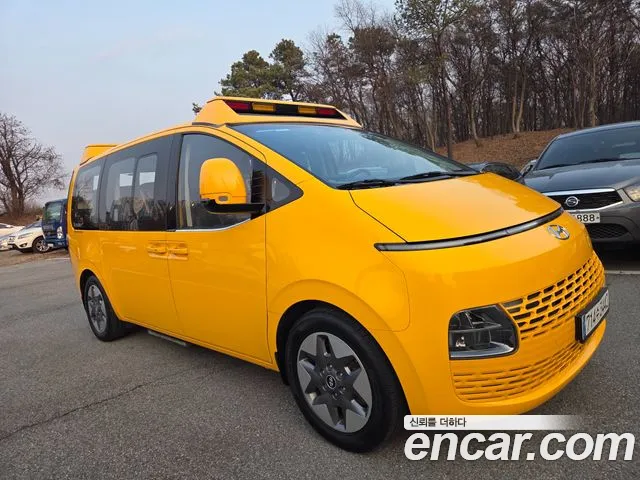 Hyundai Staria Staria L3.5 Школьный автобус — Фото автомобиля 3