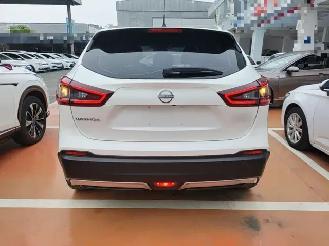 Nissan Qashqai — Фото автомобиля 5