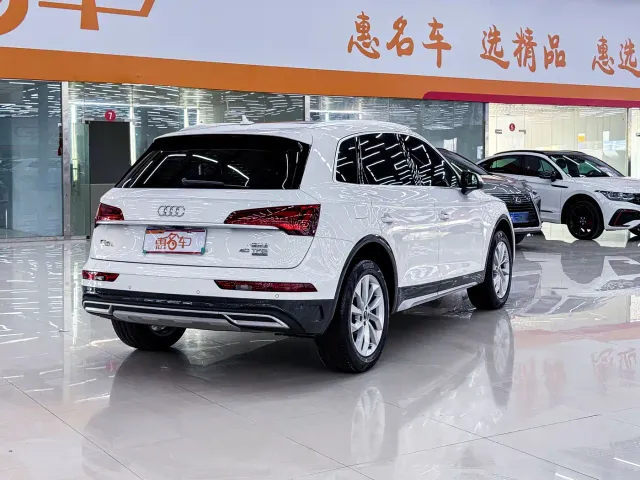 Audi Q5L — Фото автомобиля 23