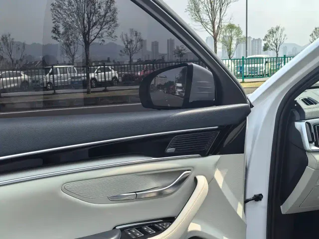 BYD Song PLUS — Фото автомобиля 9