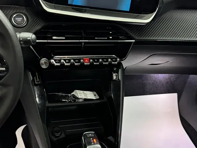Peugeot 2008 — Фото автомобиля 6