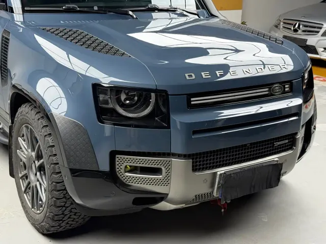 Land Rover Defender — Фото автомобиля 7