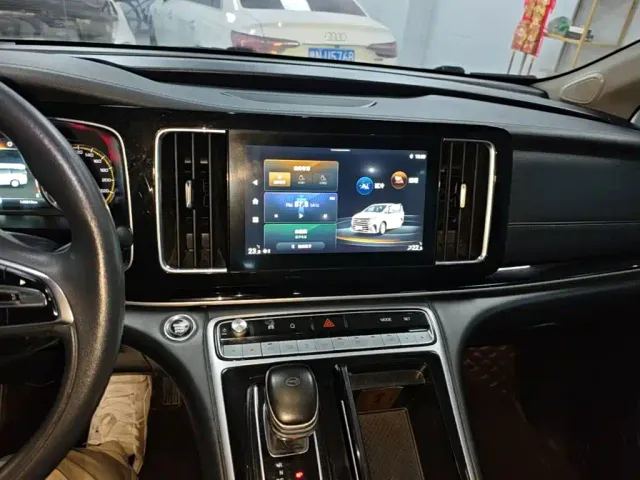 GAC Trumpchi M8 — Фото автомобиля 12