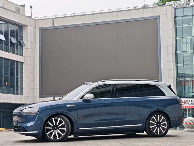 Aito M9 — Фото автомобиля 3