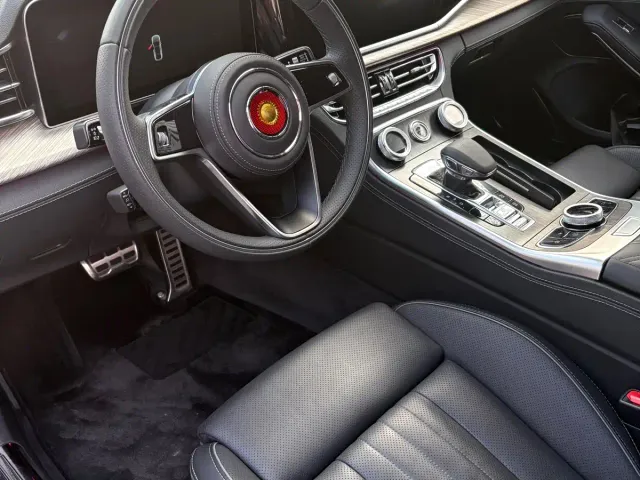 Hongqi H9 — Фото автомобиля 7