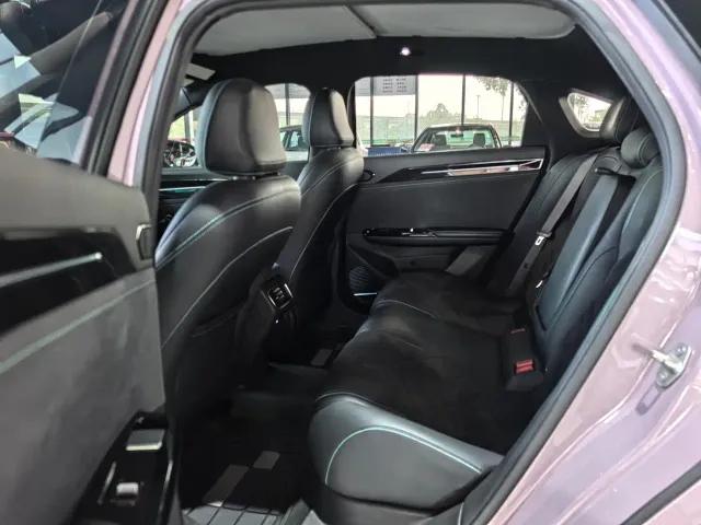 Geely Galaxy L6 — Фото автомобиля 10