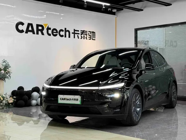 Фотография автомобиля — Tesla Model Y L