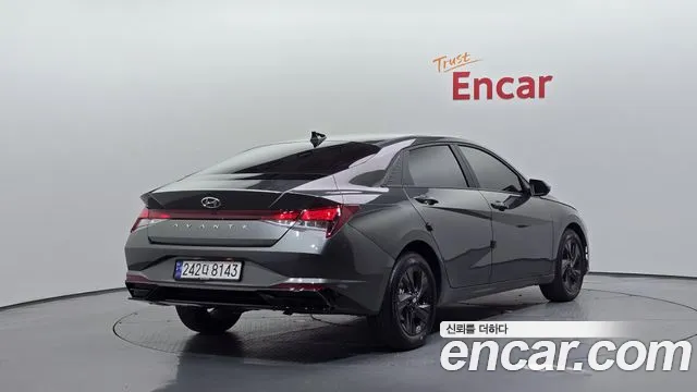 Hyundai Avante — Фото автомобиля 2