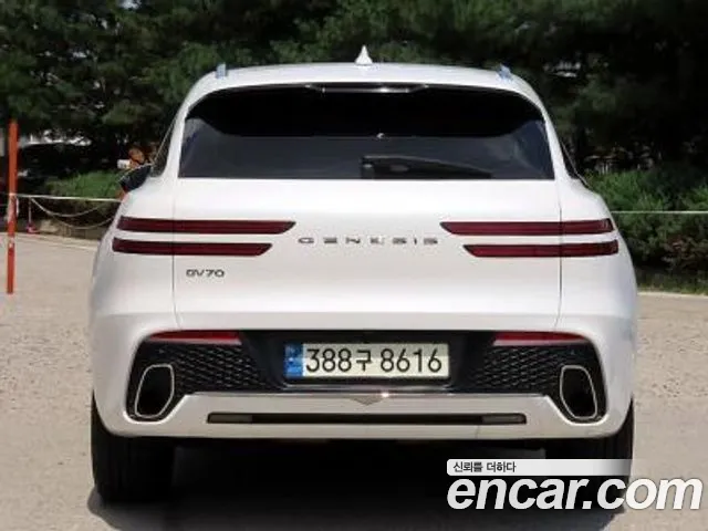 Genesis GV70 2.5T Бензин 2WD — Фото автомобиля 4