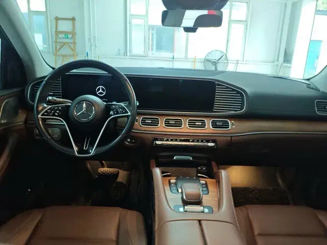 Mercedes-Benz GLE-Class — Фото автомобиля 4