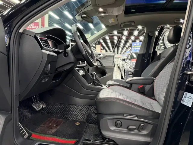 Volkswagen Tiguan X — Фото автомобиля 4